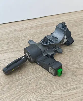 Volvo S80 Ignition lock 73760 130504