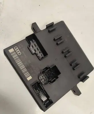 Audi A4 S4 B6 8E 8H Comfort/convenience module 8E0907279C