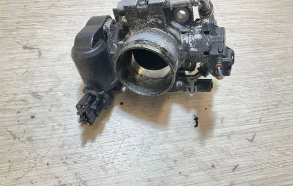 Toyota Corolla Verso AR10 Electric throttle body valve 1923002010