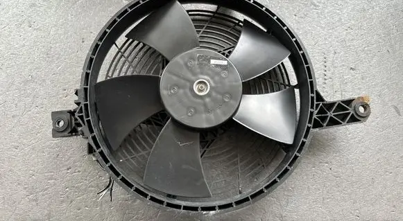 Nissan Patrol Y61 Electric radiator cooling fan 21481VB000