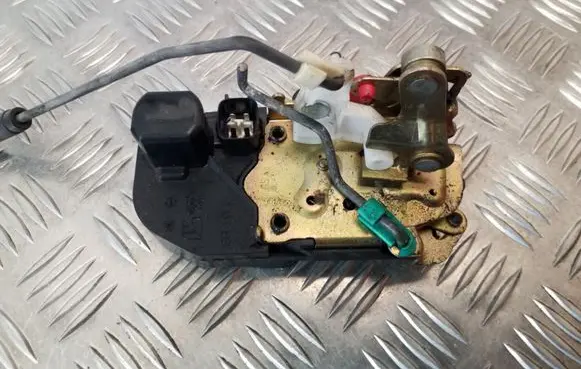 Jeep Grand Cherokee (WK) Rear door lock