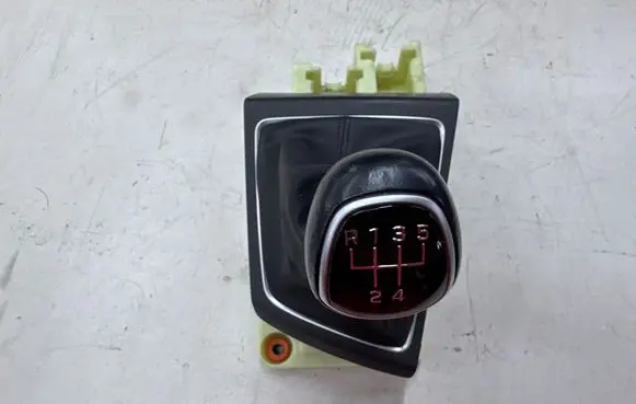 Hyundai i20 (GB IB) Gear shifter surround trim plastic 84650C8010 84650C6B050RDR 3517111000