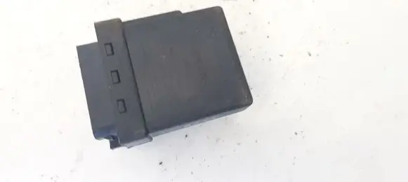 BMW 5 E39 Glow plug pre-heat relay 2246919 72RB510