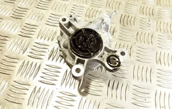 Ford Focus Vacuum pump D1651A1905T