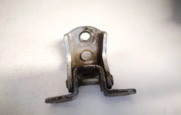 Nissan Almera Tino Rear door lower hinge