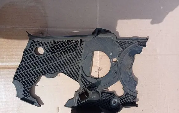 Volkswagen PASSAT B6 Timing belt guard (cover) 045109145H