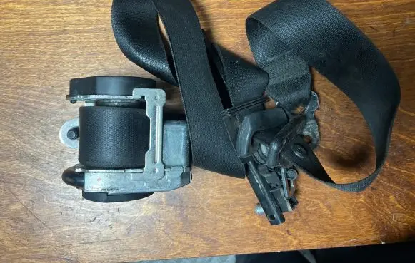 Mercedes-Benz Sprinter W906 Front seatbelt A9068600088 601384100 000R000
