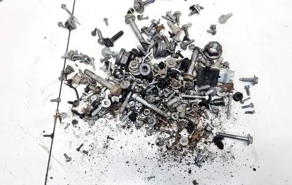 Nuts/bolts
