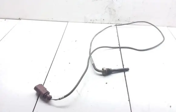 Volkswagen Touareg I Exhaust gas temperature sensor 059906088S 059906088