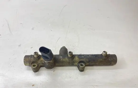 Audi A4 S4 B7 8E 8H Fuel main line pipe 059130089D