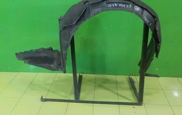 Toyota Prius (XW20) Front arch PRZOD LEWE
