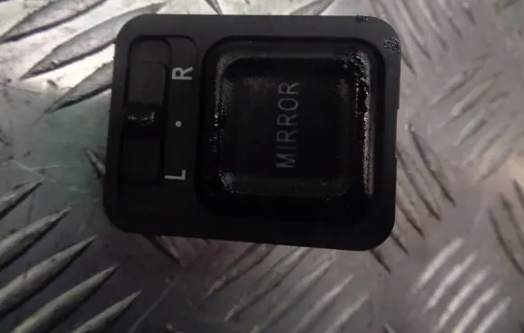 Honda Civic Wing mirror switch