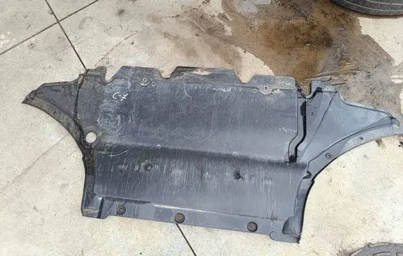 Audi A6 Allroad C7 Engine splash shield/under tray