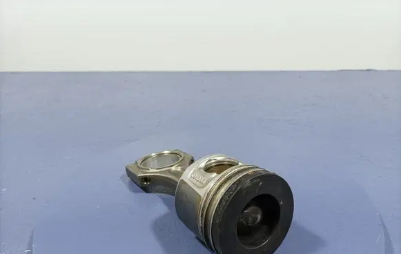 BMW X1 E84 Piston 7810825