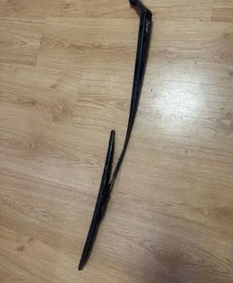 Toyota Auris 150 Front wiper blade arm 3151820
