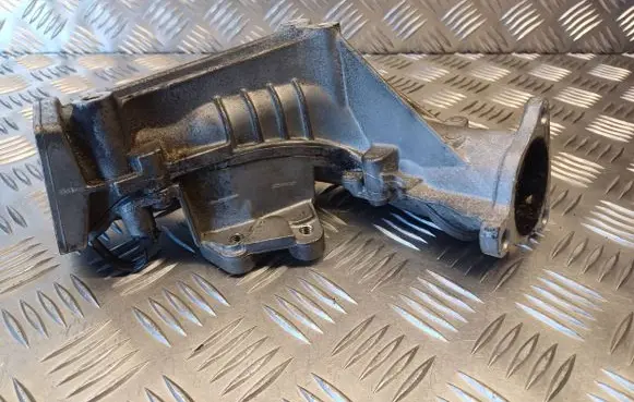Opel Astra J Intake manifold 8973858235 1119630190 700997160