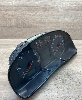 Volkswagen PASSAT B5 Speedometer (instrument cluster) 3B1919880C 110008920 024
