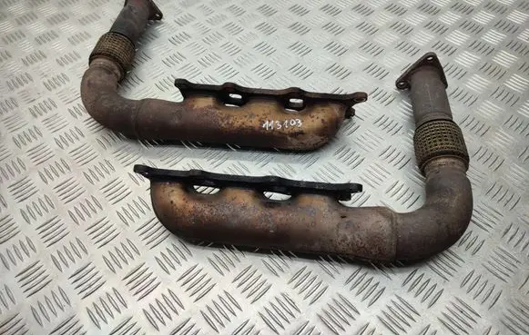 Volkswagen Touareg II Exhaust manifold 059253033AQ 059253034AQ