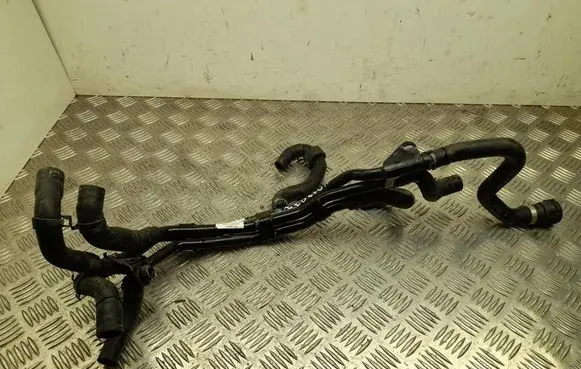 Volkswagen PASSAT B8 Engine coolant pipe/hose 3Q0121065A