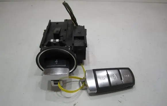 Volkswagen PASSAT B7 Ignition lock 3C0905843T 33303601 11B02402663993