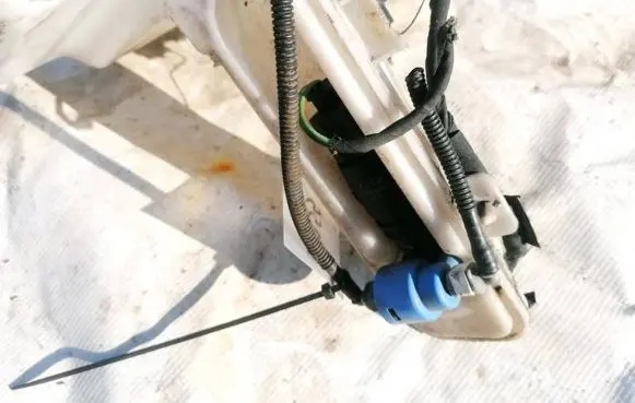 Volkswagen PASSAT B6 Windscreen/windshield washer pump 1009550010