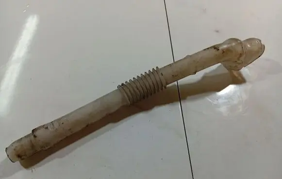Windshield washer fluid reservoir/tank
