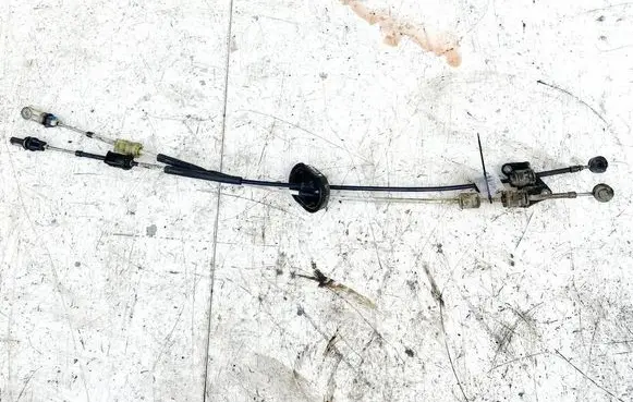 Opel Insignia A Gear shift cable linkage 