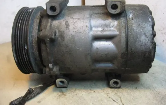 Renault Scenic I Air conditioning (A/C) compressor (pump) SD7V167700866828B