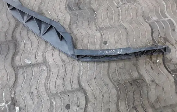 Skoda Octavia Mk2 (1Z) Front bumper mounting bracket 1Z0807184