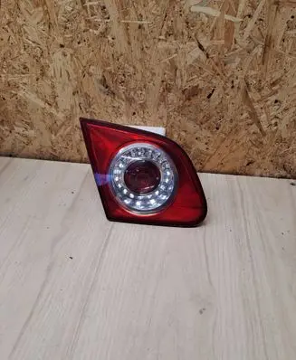 Tailgate rear/tail lights