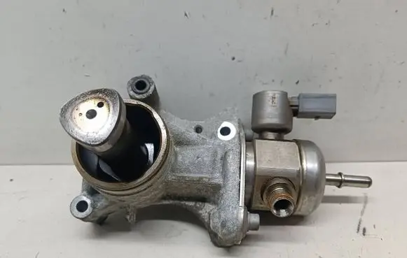 Mini One - Cooper Clubman R55 Fuel injection high pressure pump 0261520196 7630644 0130964