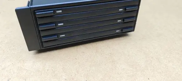 Mercedes-Benz CLK A209 C209 CD/DVD changer A2036801150