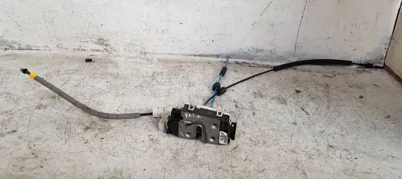 Mercedes-Benz E W212 Rear door lock A0997300135