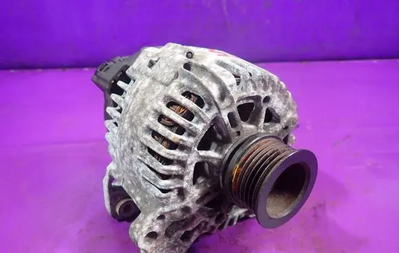 Skoda Octavia Mk2 (1Z) Generator/alternator 