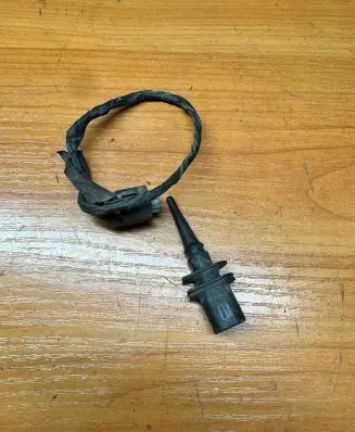 BMW 5 E39 Outside/exterior temperature sensor 6936953