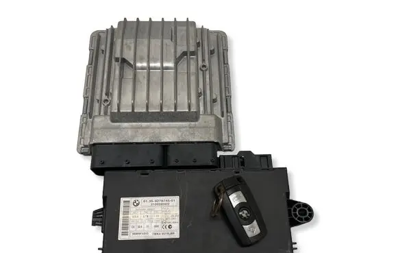 BMW 3 E90 E91 Engine control unit/module 7621178 5WK94901 DMEMSD812