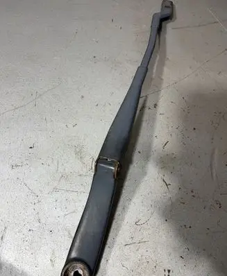 KIA Ceed Front wiper blade arm F00s51f046