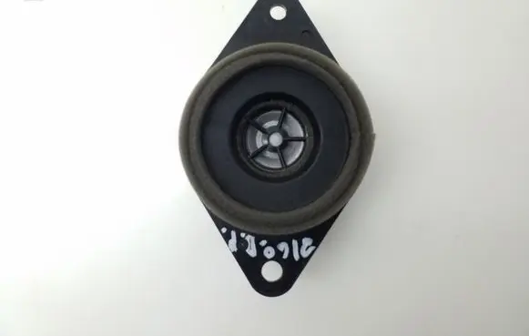Toyota RAV 4 (XA40) Front door high frequency speaker 8615042010