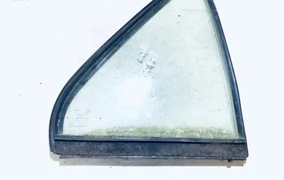 Mitsubishi Lancer Rear vent window glass 