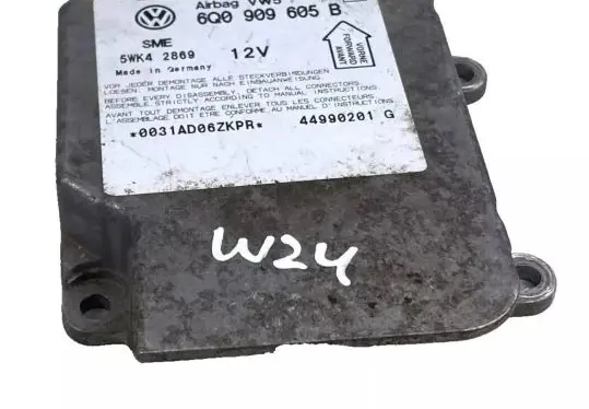 Volkswagen PASSAT B5 Airbag control unit/module 6Q0909605B