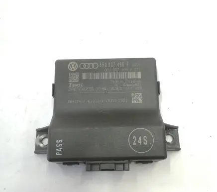 Audi A5 8T 8F Gateway control module 8R0907468F
