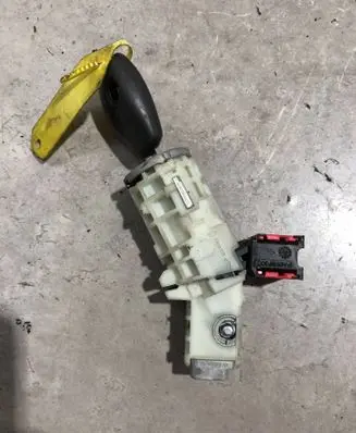 Renault Trafic III (X82) Ignition lock 487009186R