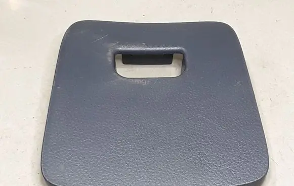 Nissan Primera Fuse box cover 68964AV600