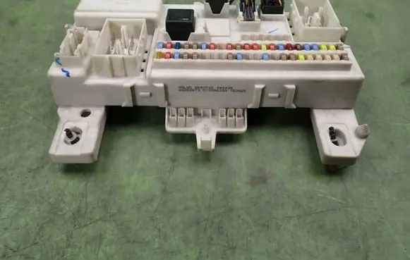 Volvo V50 Fuse box set 8690722