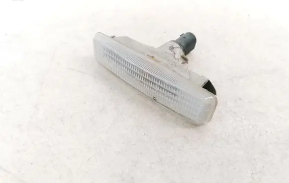 BMW 5 E39 Front fender indicator light 9407958 2496299
