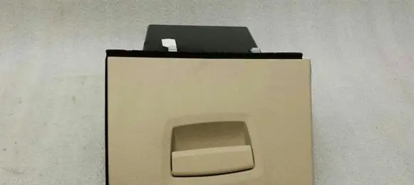 BMW 5 F10 F11 Dashboard storage box/compartment 9206031
