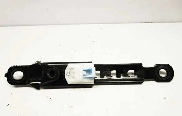 Hyundai Tucson TL Seat belt adjustment rail 