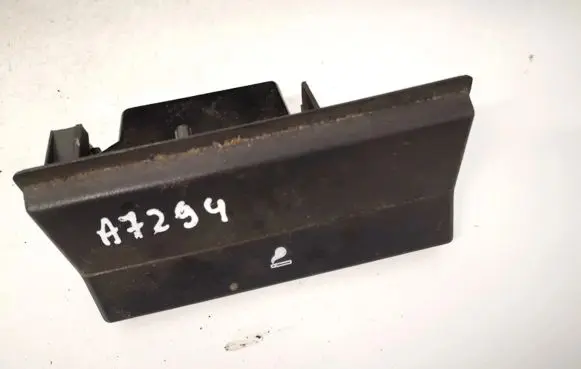 Renault 19 Car ashtray 7700781999