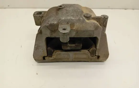 Volkswagen Touran I Engine mount bracket 1K0199262