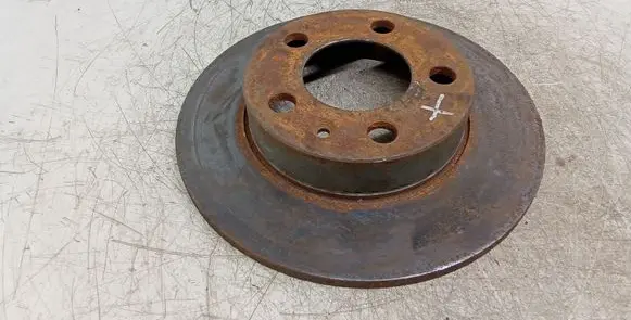Volkswagen Golf IV Rear brake disc